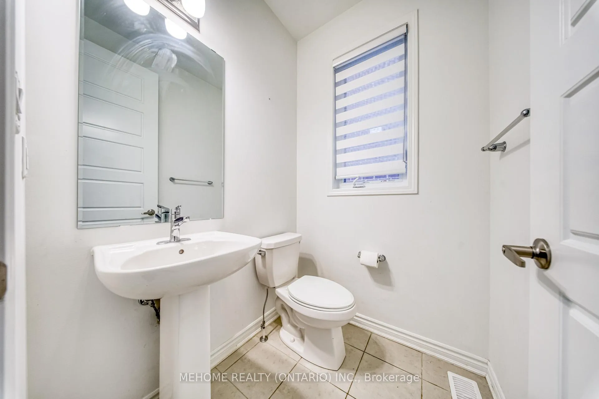 Photo 18 of 1851 Passionfruit Grove, Pickering, Rural Pickering — HOMEH