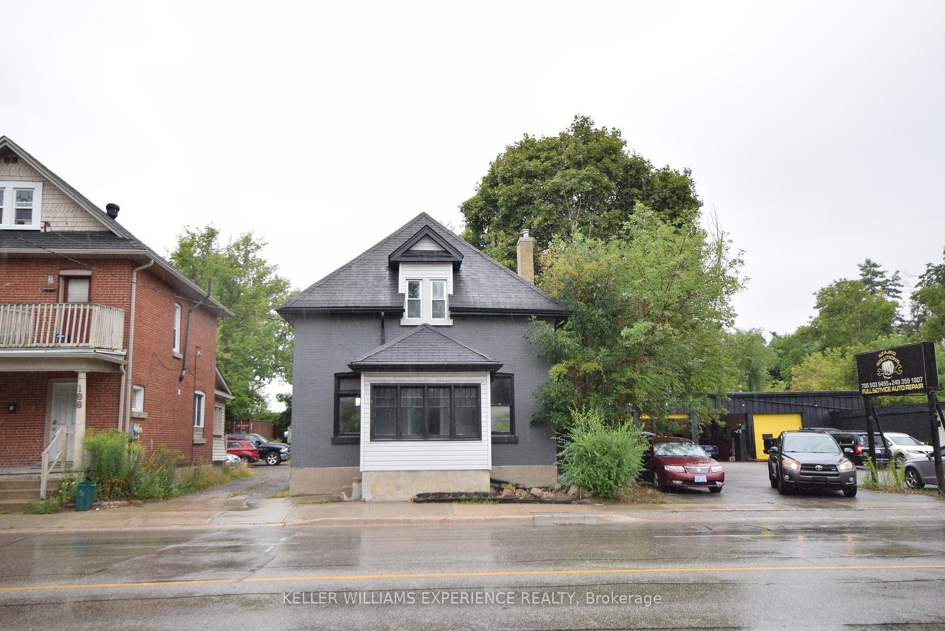 Front of 184 Bradford Street
