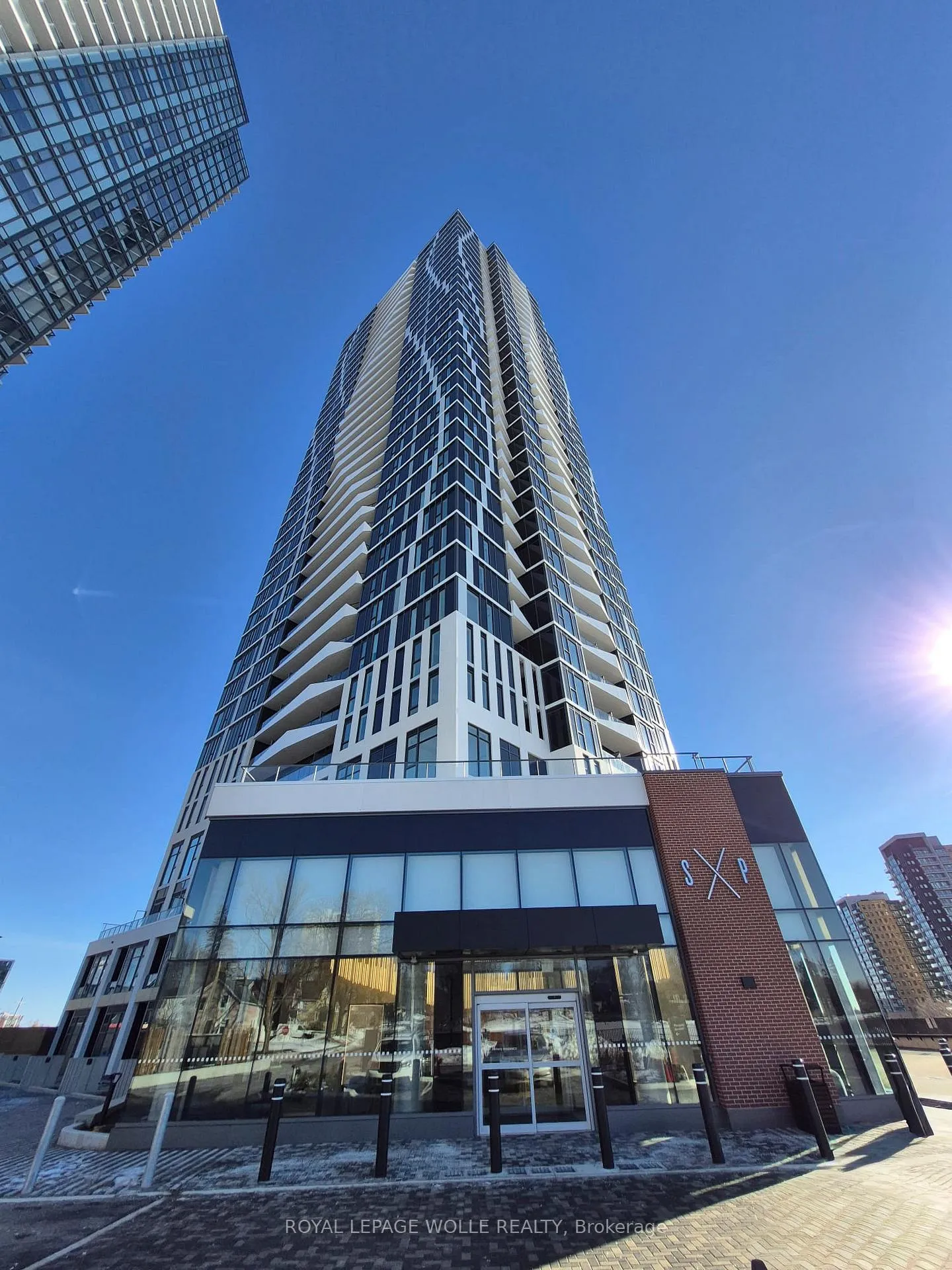 Front of Unit 2201, 25 Wellington Street S