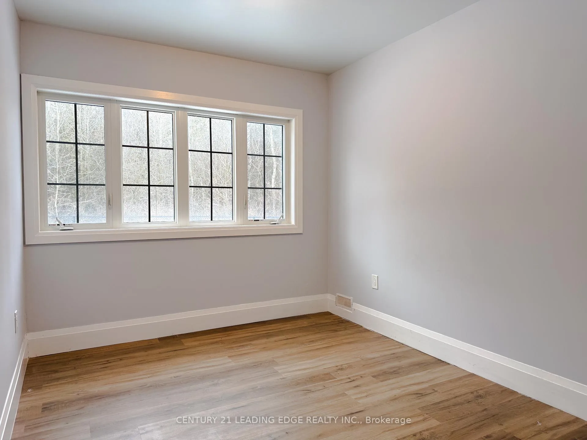 Photo 5 of Unit Bsmt, 39 Crombie Street, Clarington, Bowmanville — HOMEH