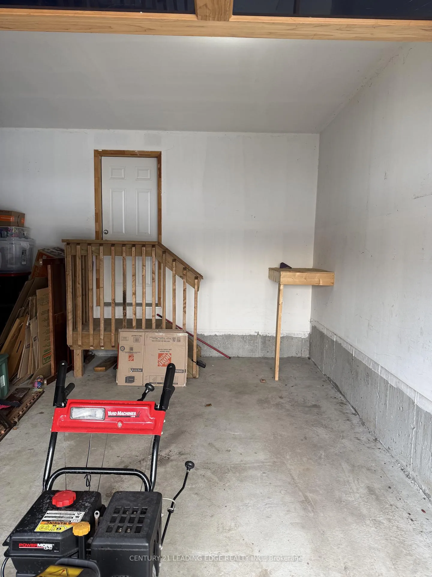 Photo 12 of Unit Bsmt, 39 Crombie Street, Clarington, Bowmanville — HOMEH