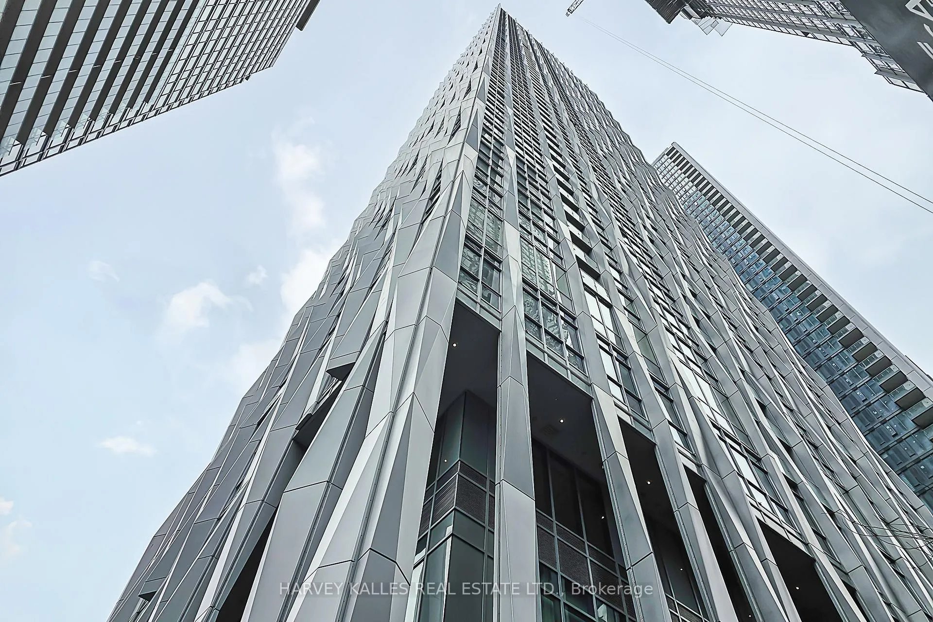 Front of Unit 4603, 1 Yorkville Avenue