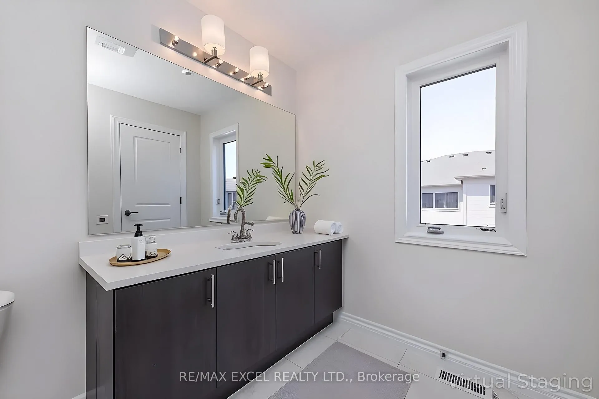 Photo 10 of 7 Prudhoe Terrace, Barrie, Rural Barrie Southeast — HOMEH