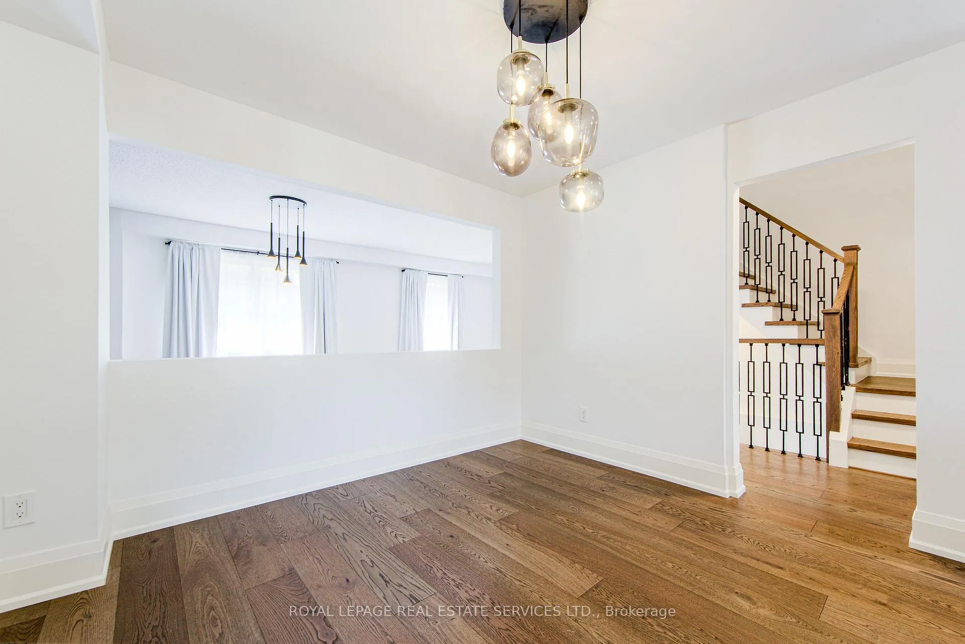Photo 11 of 27 Poplar Crescent, Aurora, Aurora Highlands — HOMEH