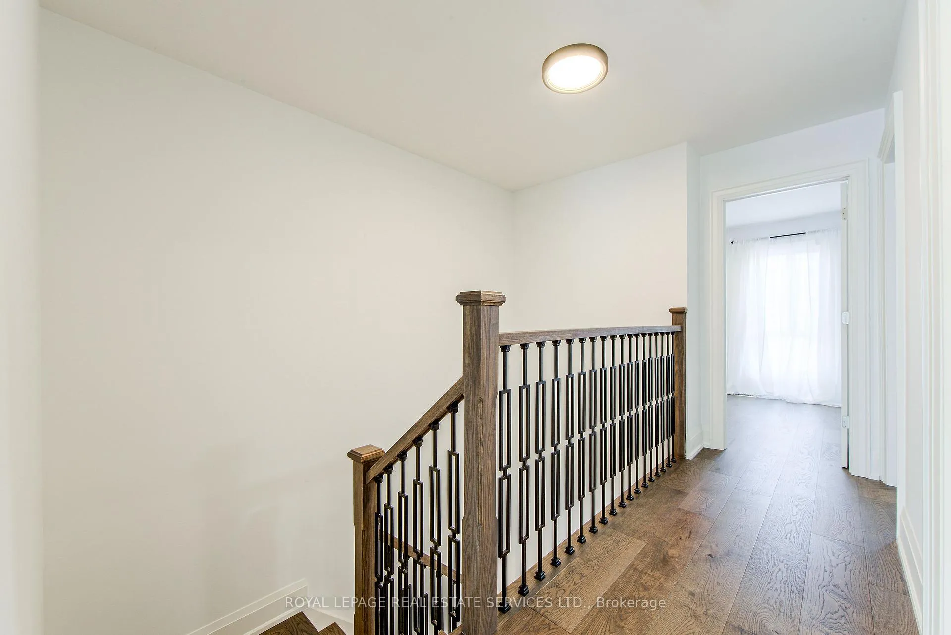 Photo 18 of 27 Poplar Crescent, Aurora, Aurora Highlands — HOMEH