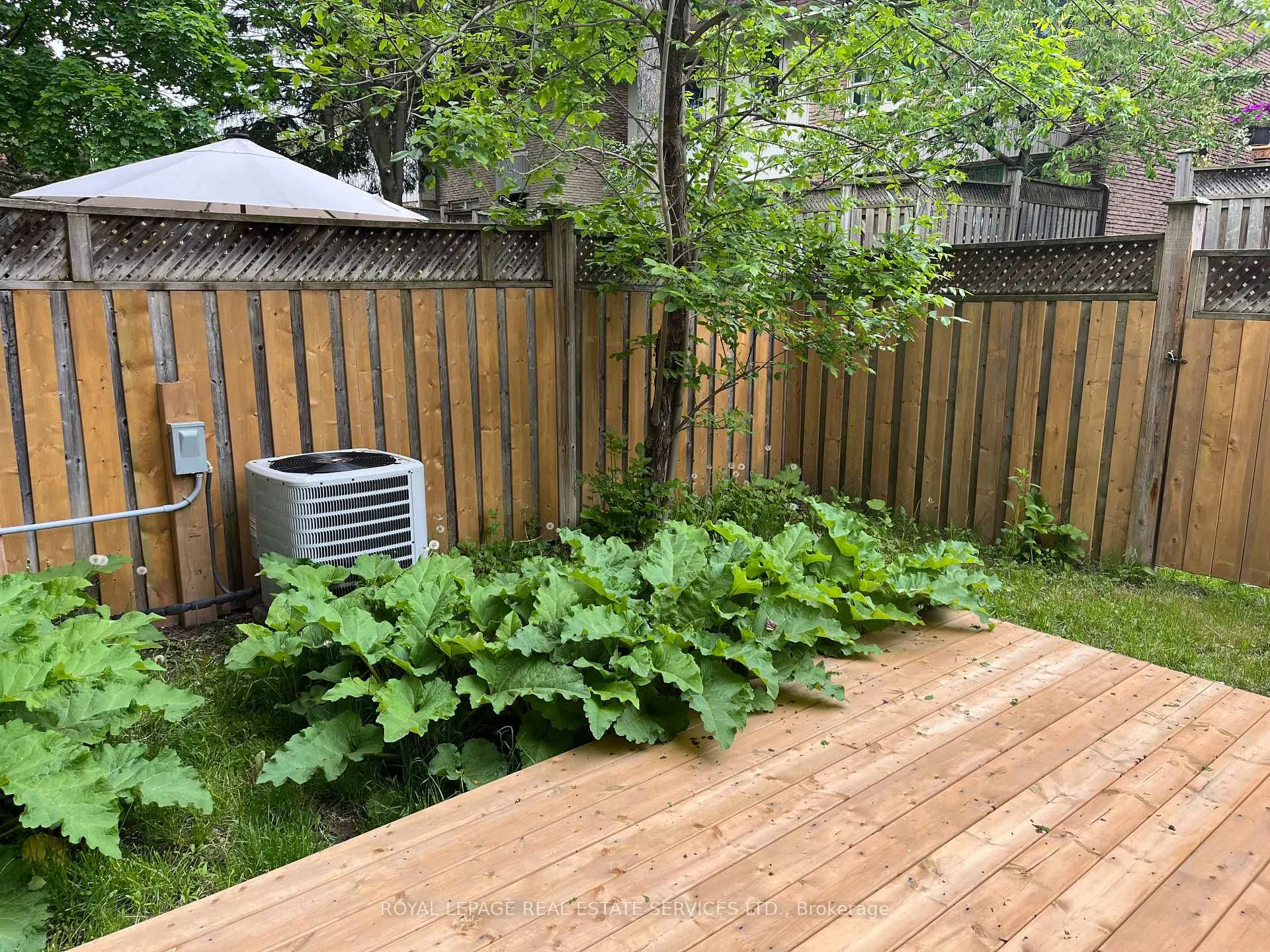 Photo 37 of 27 Poplar Crescent, Aurora, Aurora Highlands — HOMEH