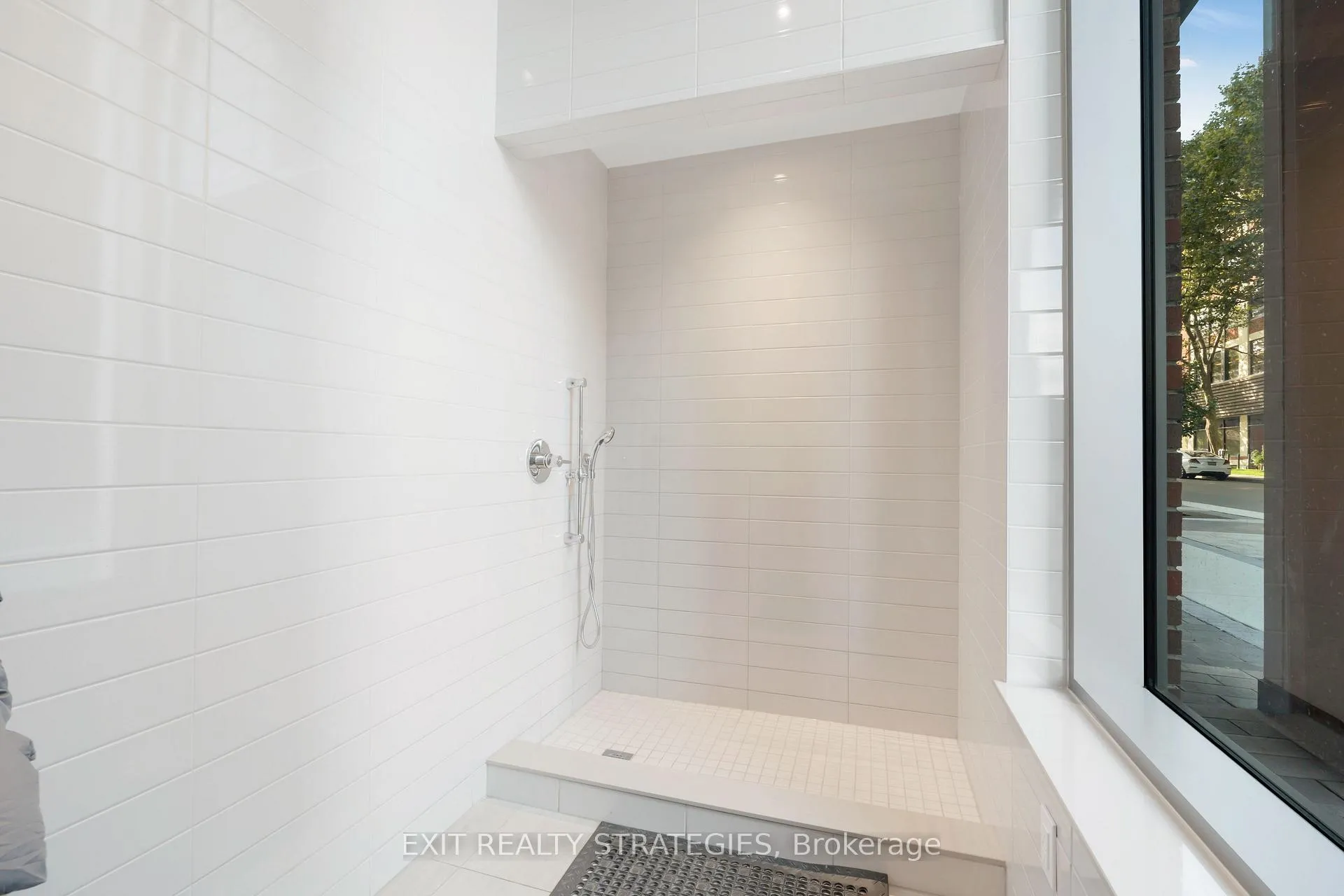 Photo 8 of Unit 521, 212 King William Street E, Hamilton, Beasley — HOMEH