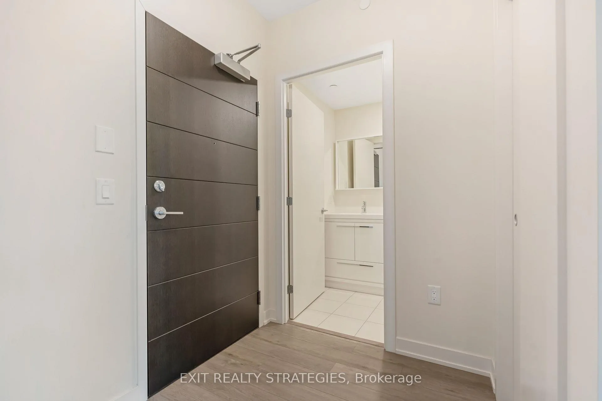 Photo 12 of Unit 521, 212 King William Street E, Hamilton, Beasley — HOMEH