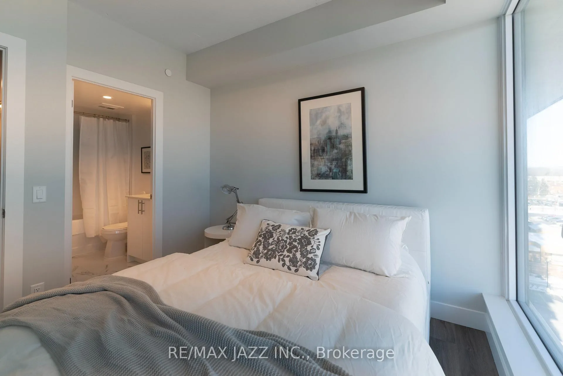 Photo 6 of Unit 1004, 80 Bond Street E, Oshawa, O'Neill — HOMEH