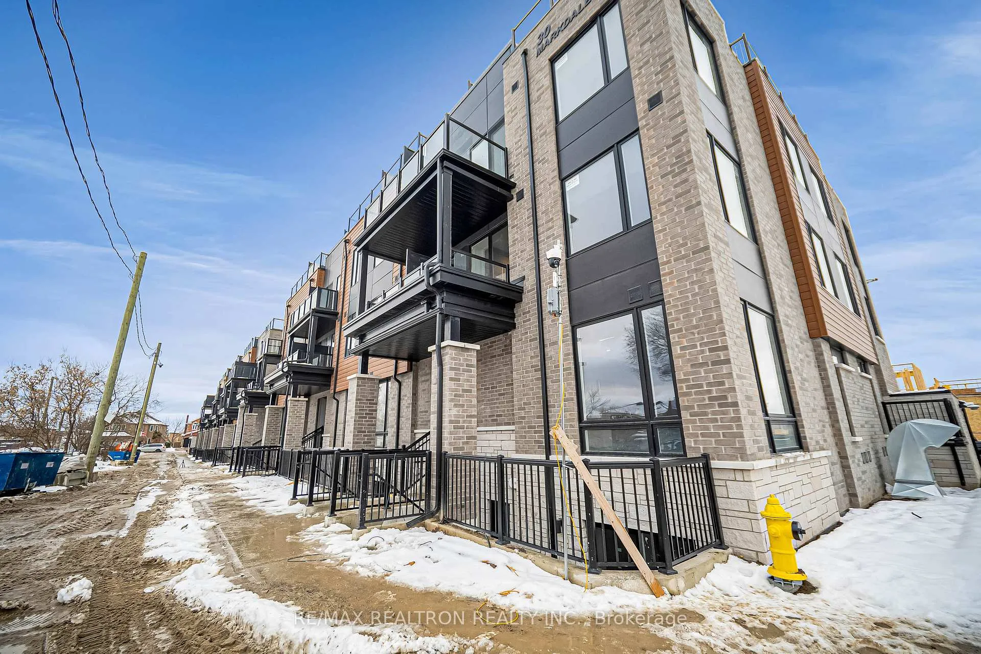 Photo 1 of Unit 516, 30 Markdale Lane, Markham, Middlefield — HOMEH
