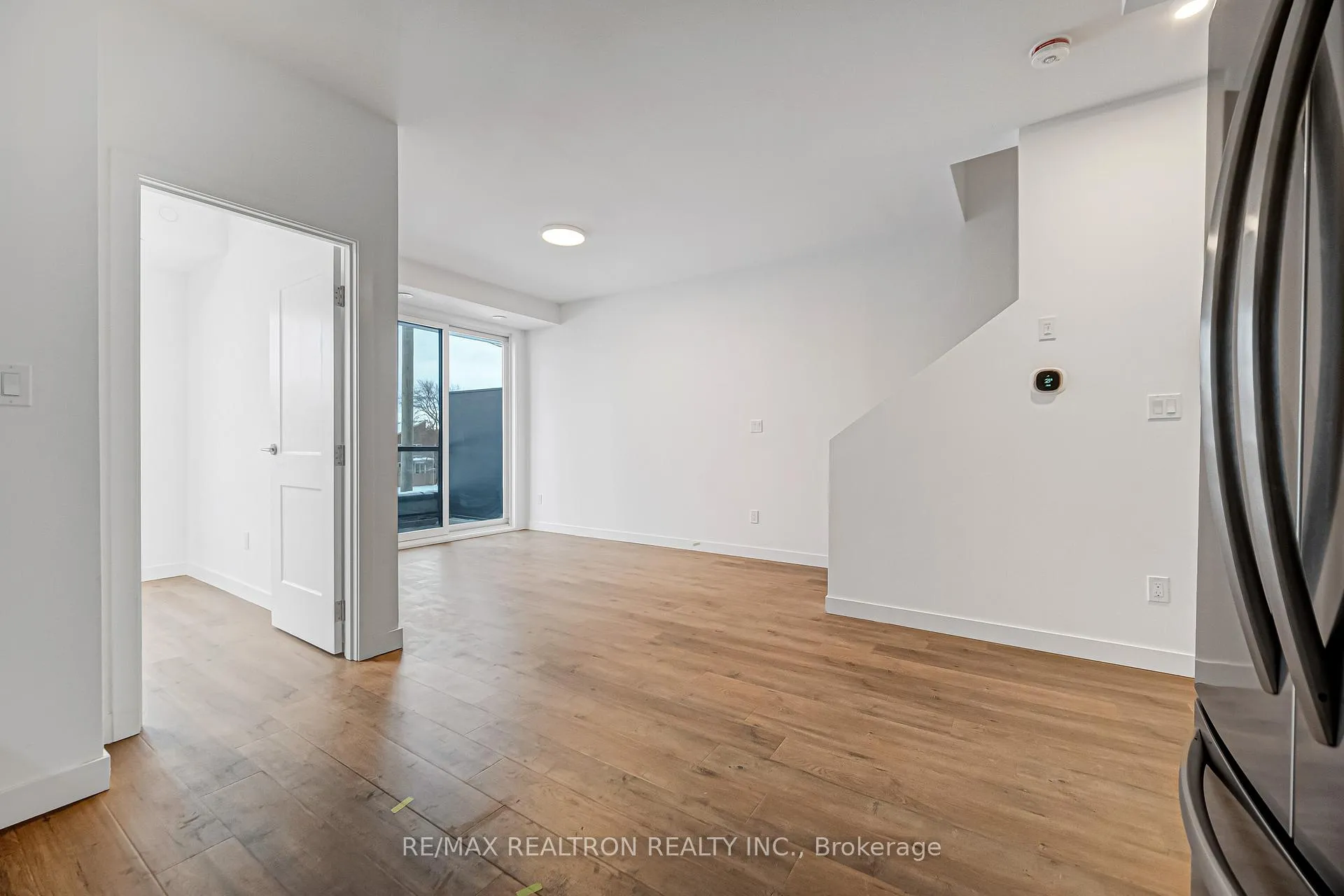Photo 15 of Unit 516, 30 Markdale Lane, Markham, Middlefield — HOMEH