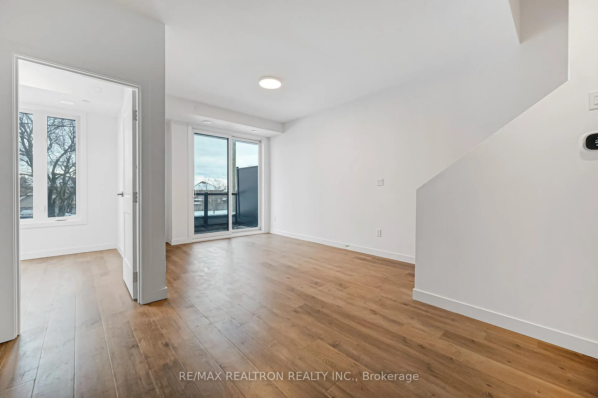 Photo 17 of Unit 516, 30 Markdale Lane, Markham, Middlefield — HOMEH