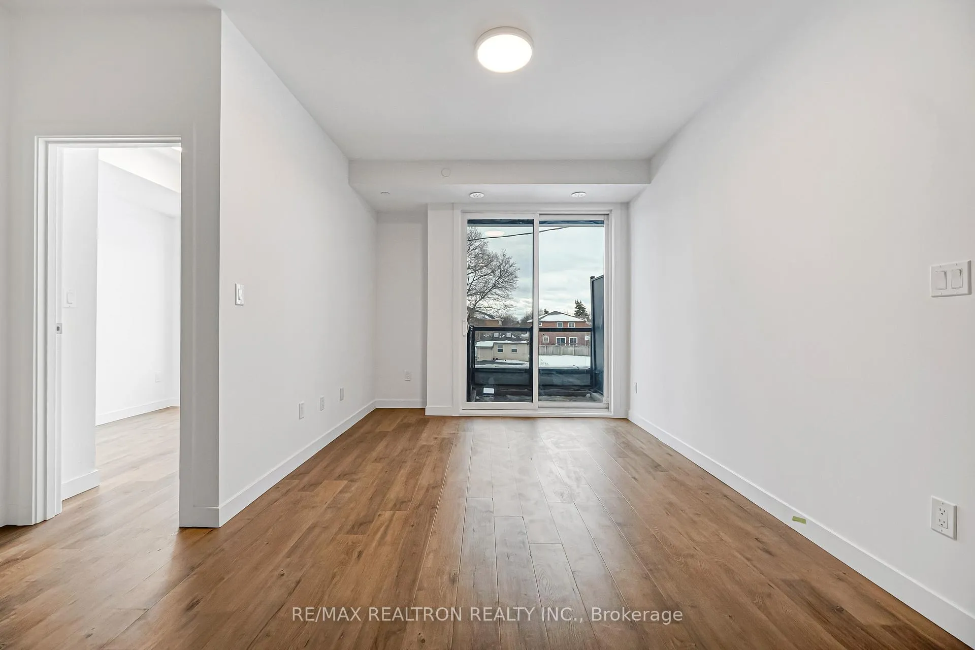Photo 22 of Unit 516, 30 Markdale Lane, Markham, Middlefield — HOMEH