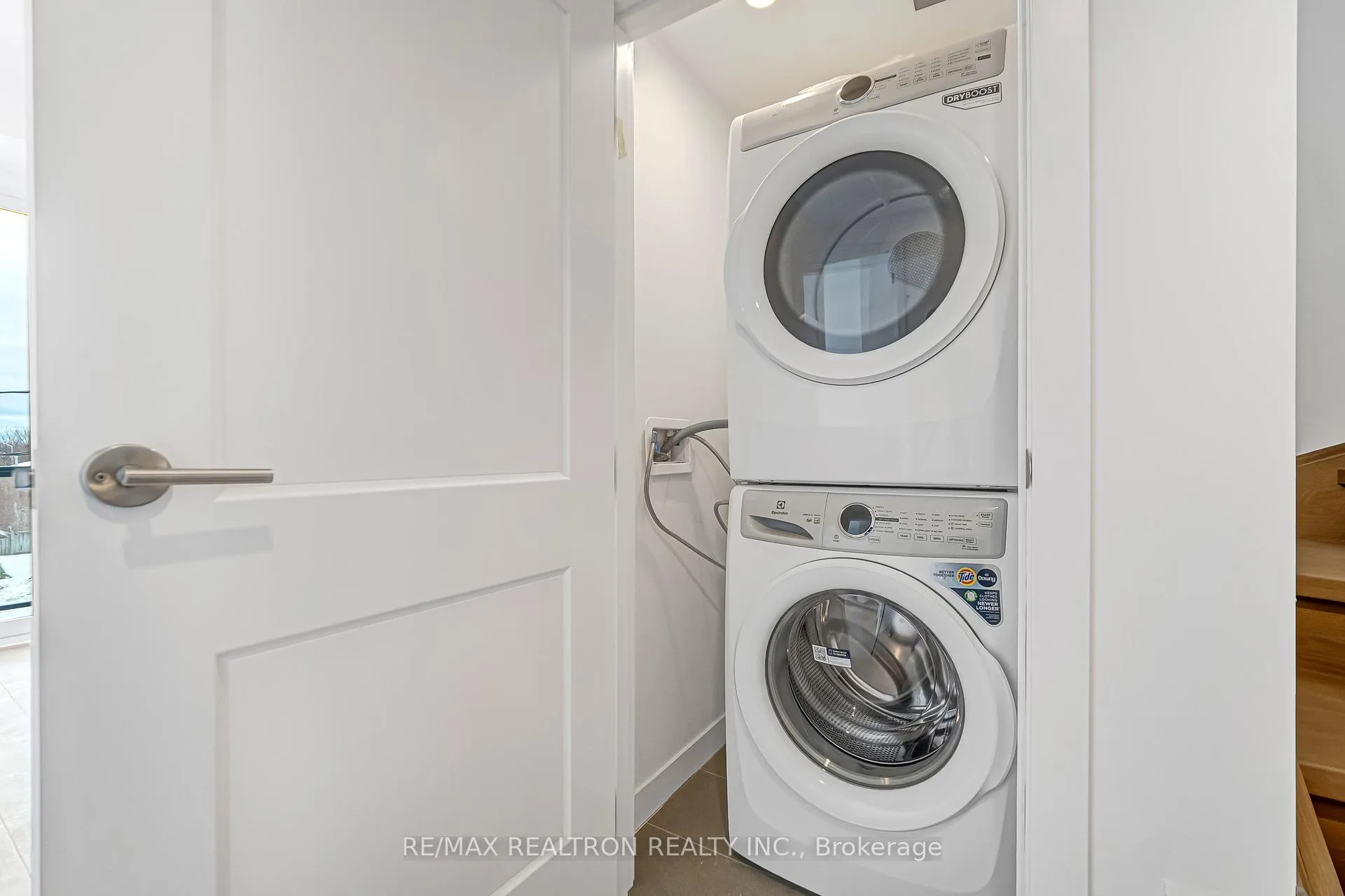 Photo 30 of Unit 516, 30 Markdale Lane, Markham, Middlefield — HOMEH