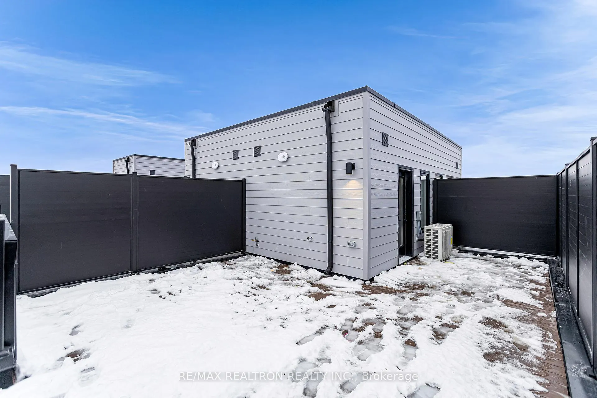 Photo 40 of Unit 516, 30 Markdale Lane, Markham, Middlefield — HOMEH