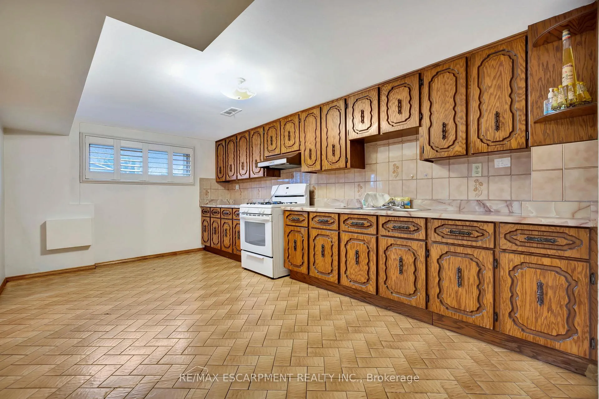 Photo 21 of 11 Marcella Crescent, Hamilton, Gershome — HOMEH