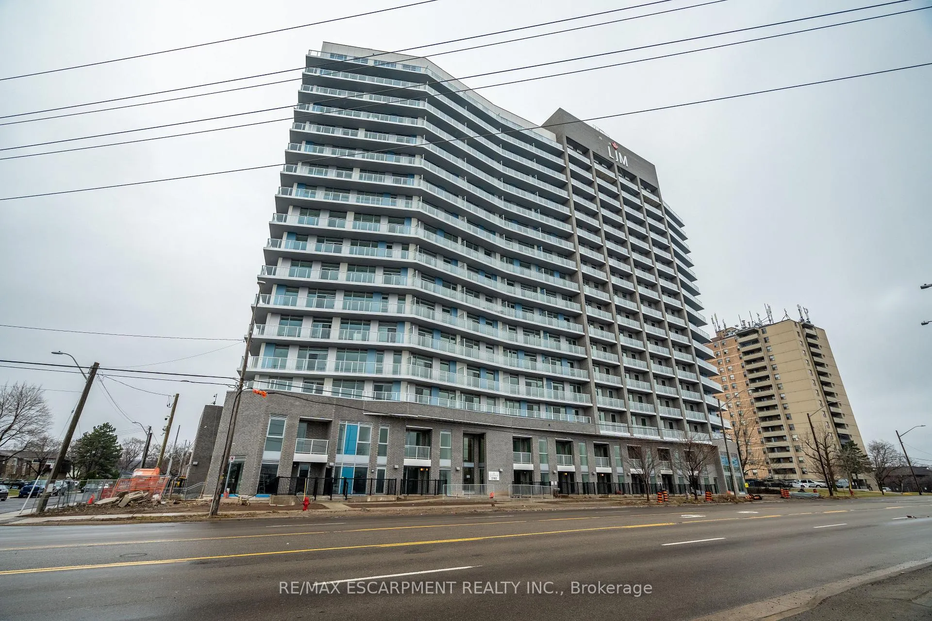 Front of Unit 1002, 2782 Barton Street