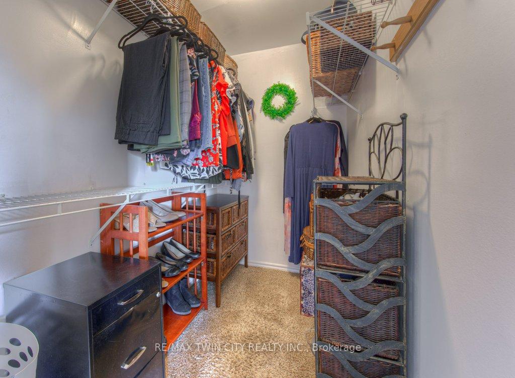 Photo 13 of 58 Bradbury Crescent, Brant, Paris — HOMEH