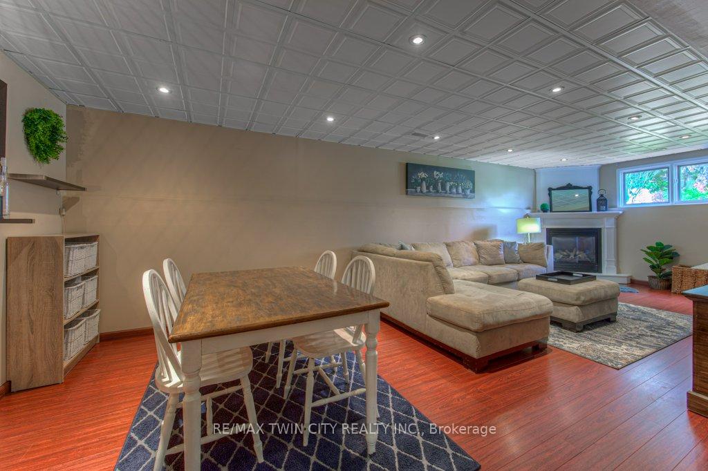 Photo 16 of 58 Bradbury Crescent, Brant, Paris — HOMEH