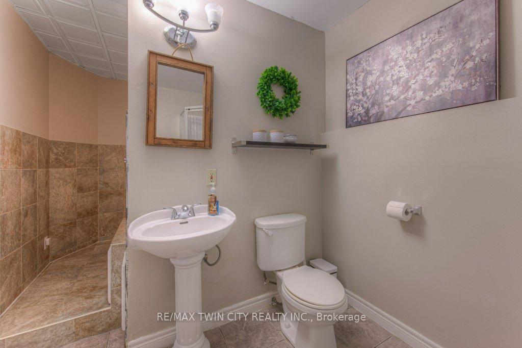 Photo 20 of 58 Bradbury Crescent, Brant, Paris — HOMEH