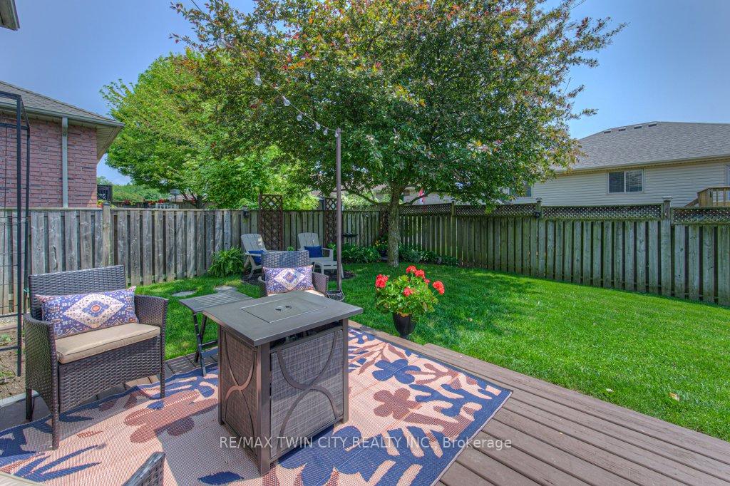 Photo 24 of 58 Bradbury Crescent, Brant, Paris — HOMEH