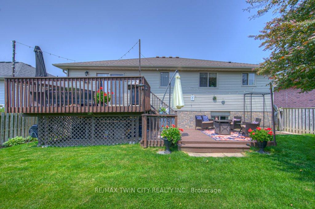 Photo 27 of 58 Bradbury Crescent, Brant, Paris — HOMEH