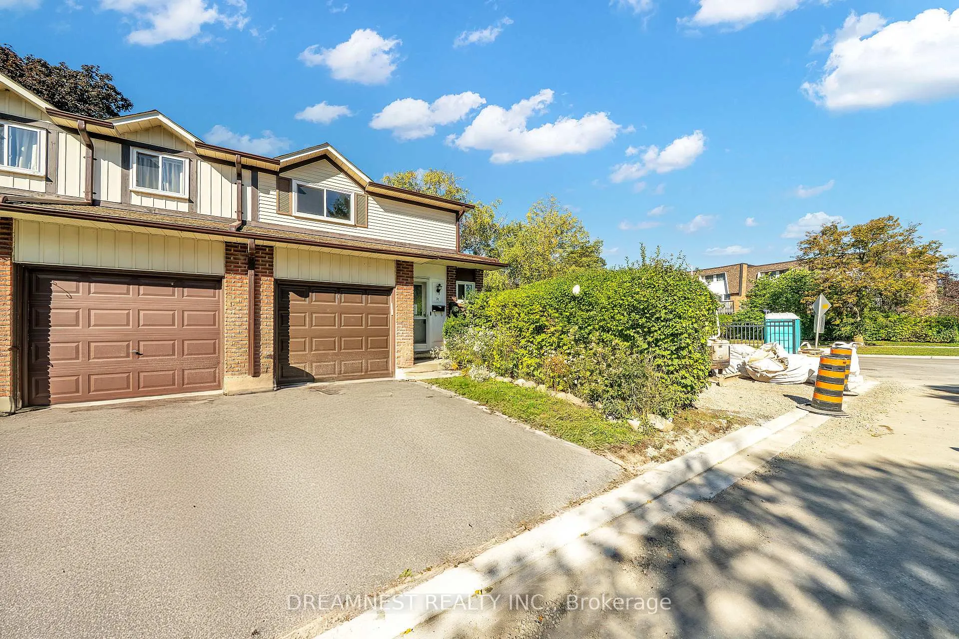 Photo 1 of Unit 17, 31 Parker Crescent, Ajax, South West — HOMEH