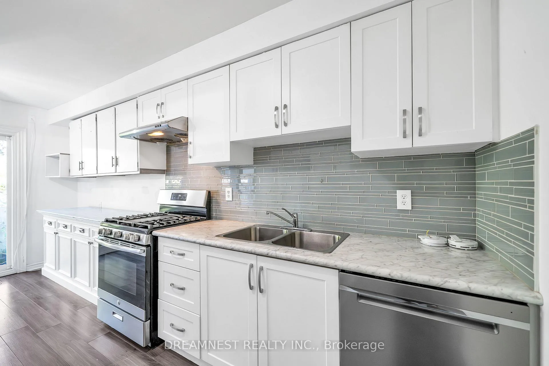 Photo 6 of Unit 17, 31 Parker Crescent, Ajax, South West — HOMEH