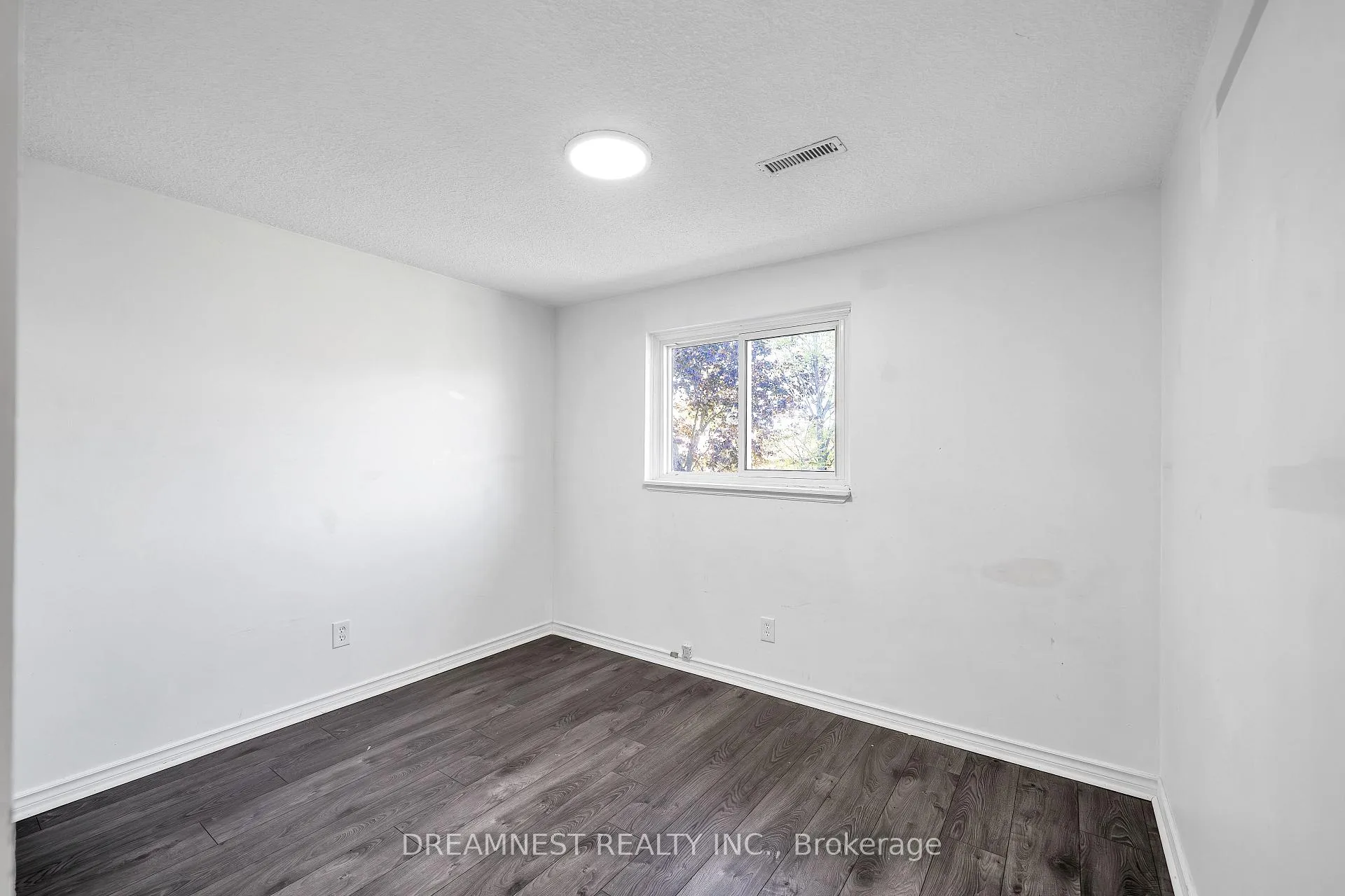 Photo 8 of Unit 17, 31 Parker Crescent, Ajax, South West — HOMEH