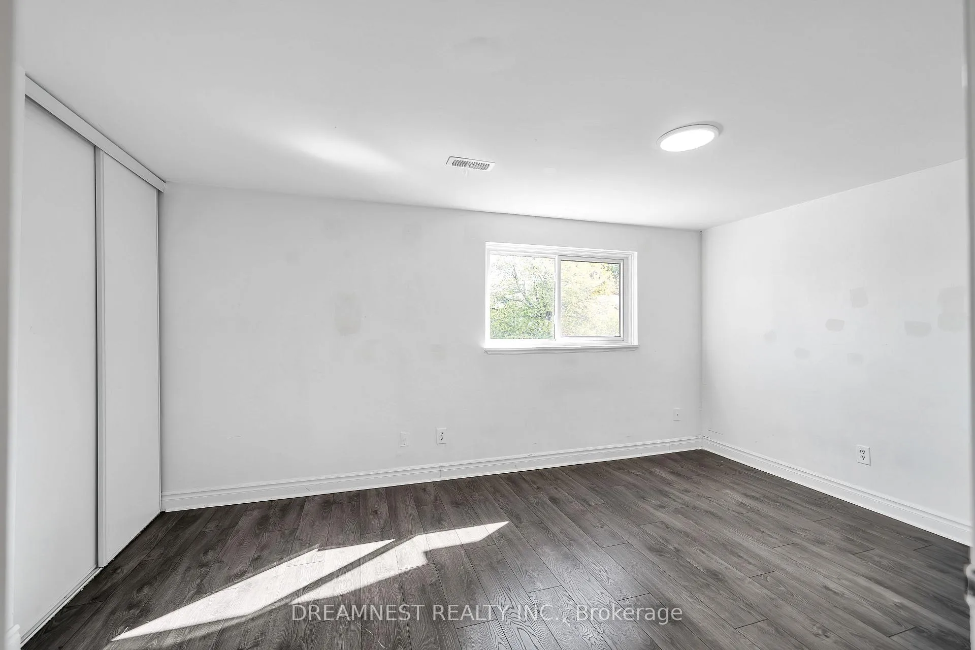 Photo 9 of Unit 17, 31 Parker Crescent, Ajax, South West — HOMEH