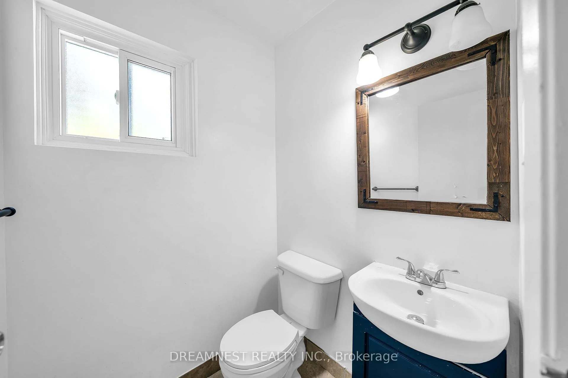 Photo 10 of Unit 17, 31 Parker Crescent, Ajax, South West — HOMEH