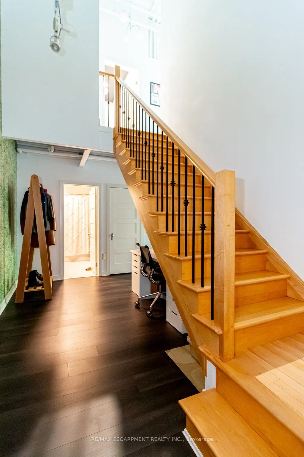 Photo 5 of Unit 102, 66 Bay Street S, Hamilton, Durand — HOMEH