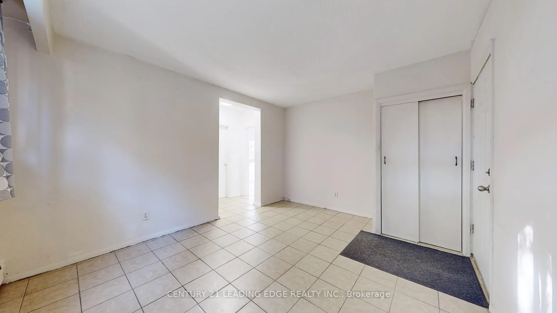 Photo 8 of Unit 1, 97 Elgin Street W, Oshawa, O'Neill — HOMEH