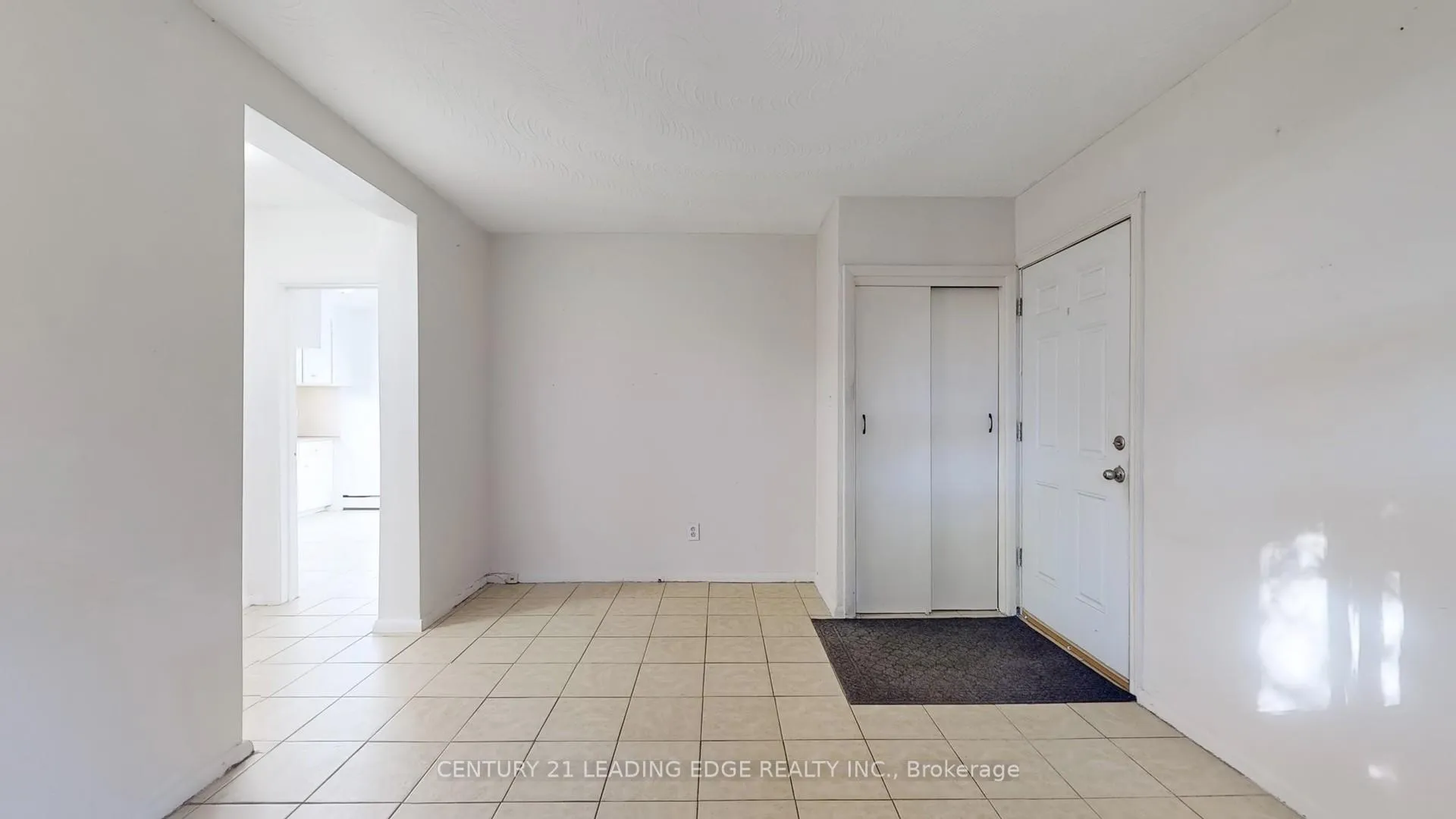Photo 9 of Unit 1, 97 Elgin Street W, Oshawa, O'Neill — HOMEH
