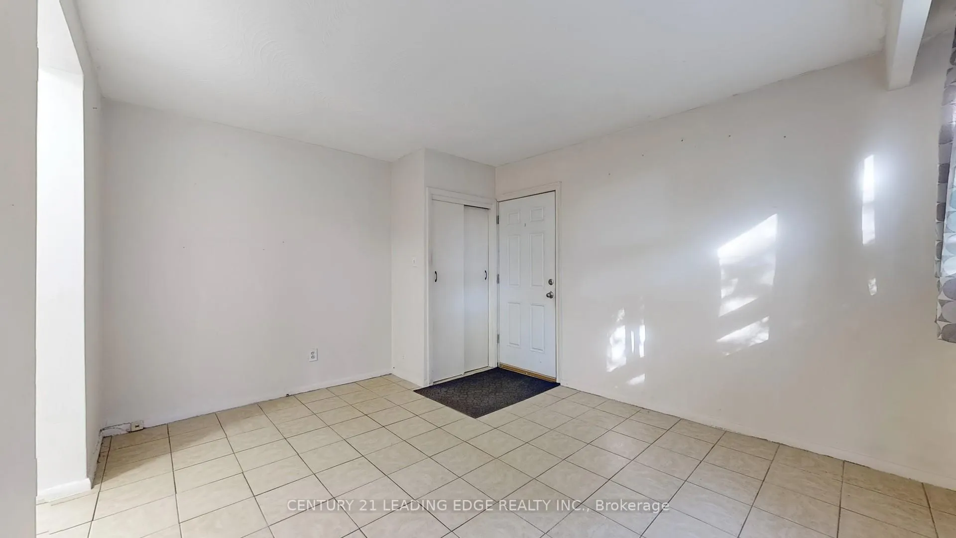 Photo 10 of Unit 1, 97 Elgin Street W, Oshawa, O'Neill — HOMEH