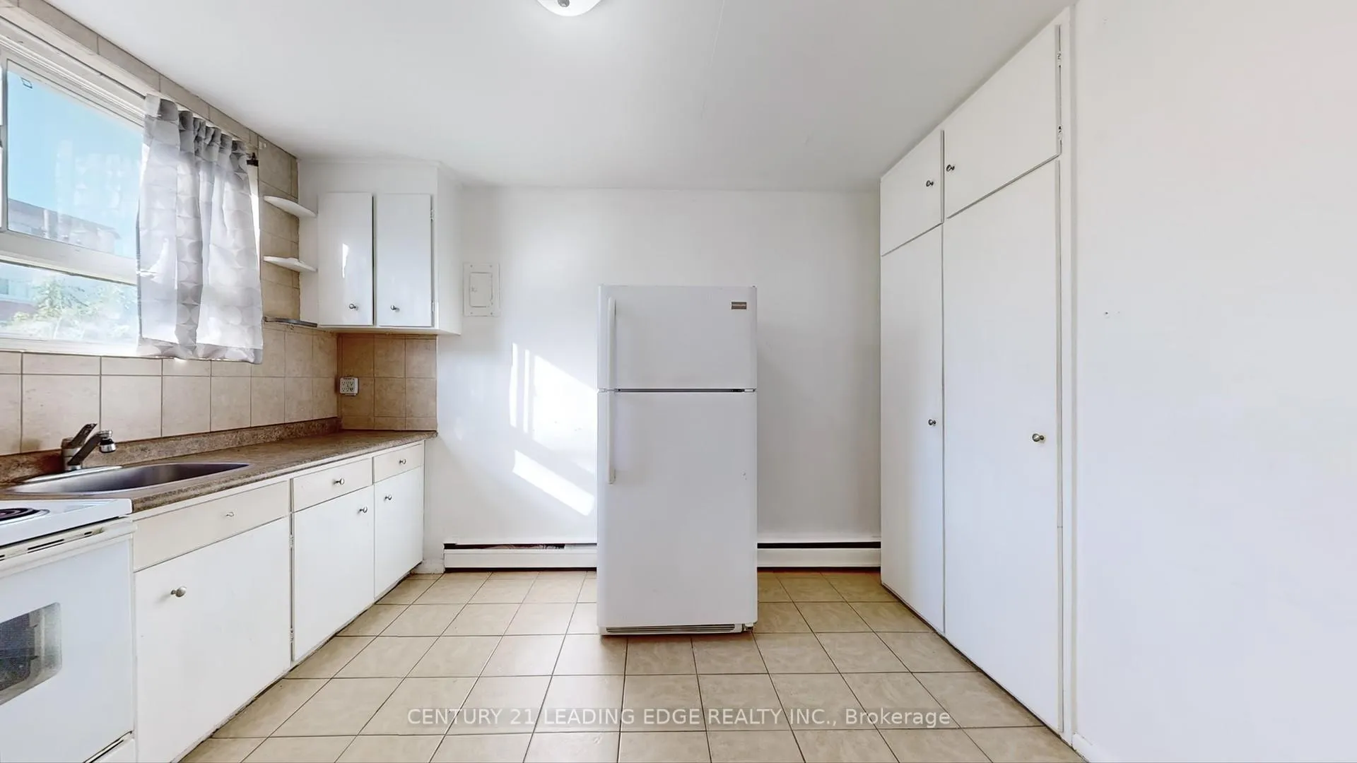 Photo 13 of Unit 1, 97 Elgin Street W, Oshawa, O'Neill — HOMEH