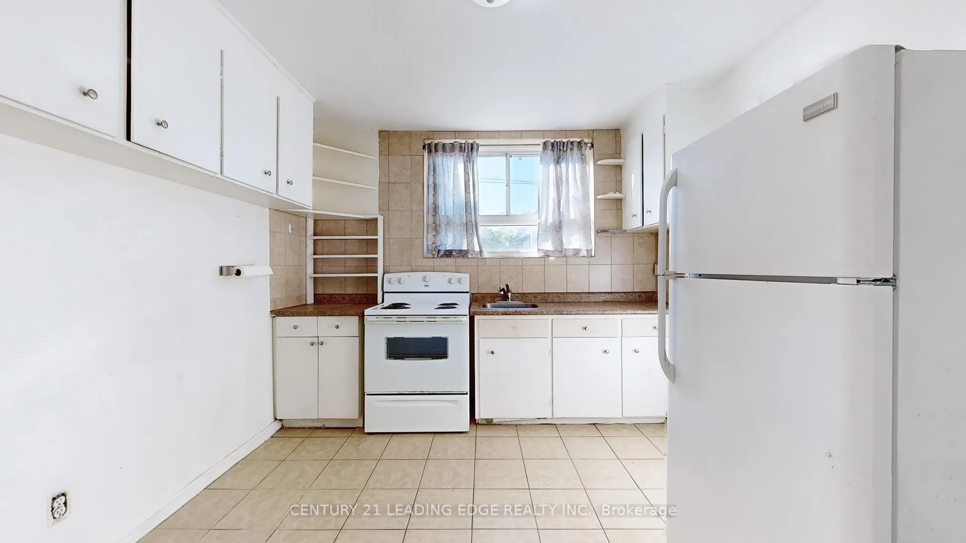 Photo 15 of Unit 1, 97 Elgin Street W, Oshawa, O'Neill — HOMEH