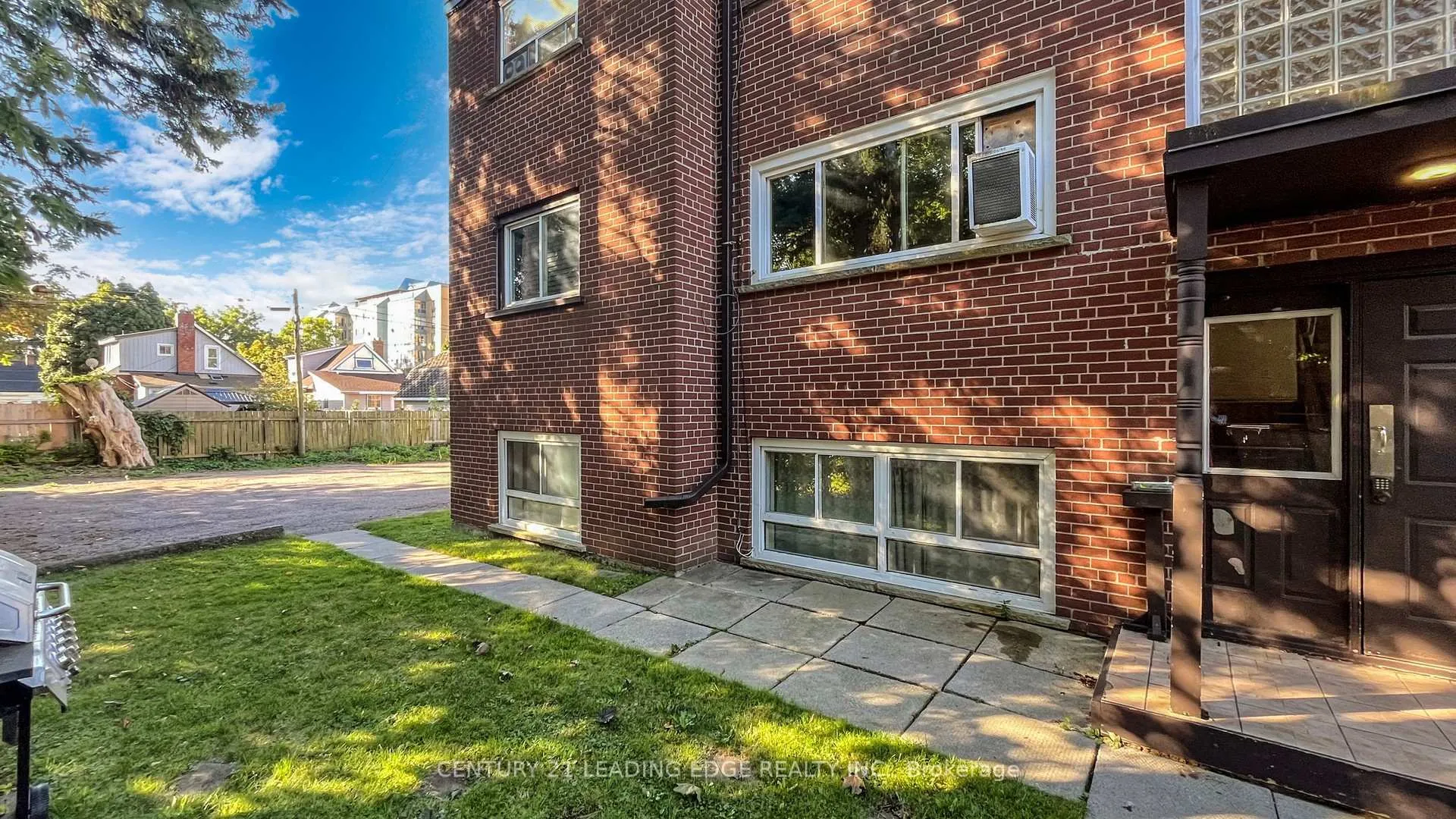 Photo 29 of Unit 1, 97 Elgin Street W, Oshawa, O'Neill — HOMEH