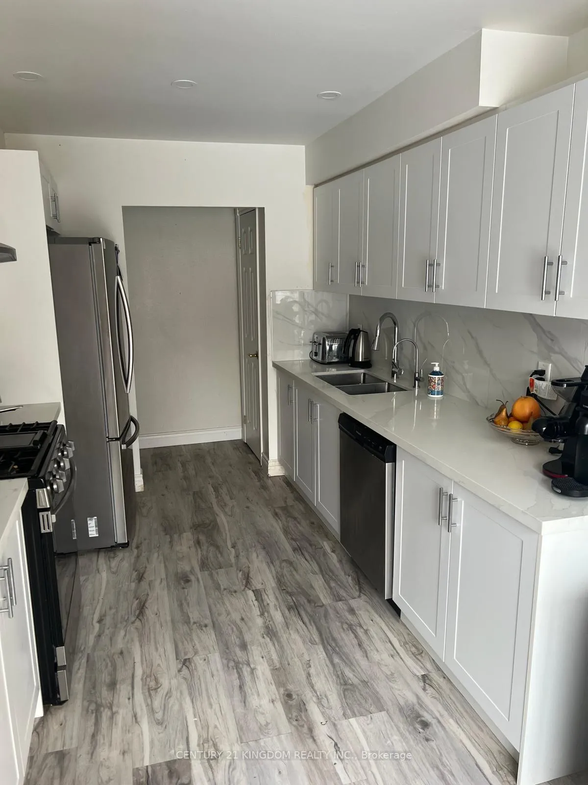 Photo 2 of 547 Dorchester Drive, Oshawa, Vanier — HOMEH