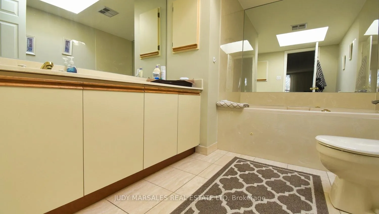 Photo 26 of Unit PH3, 150 Wilson Street W, Hamilton, Ancaster — HOMEH