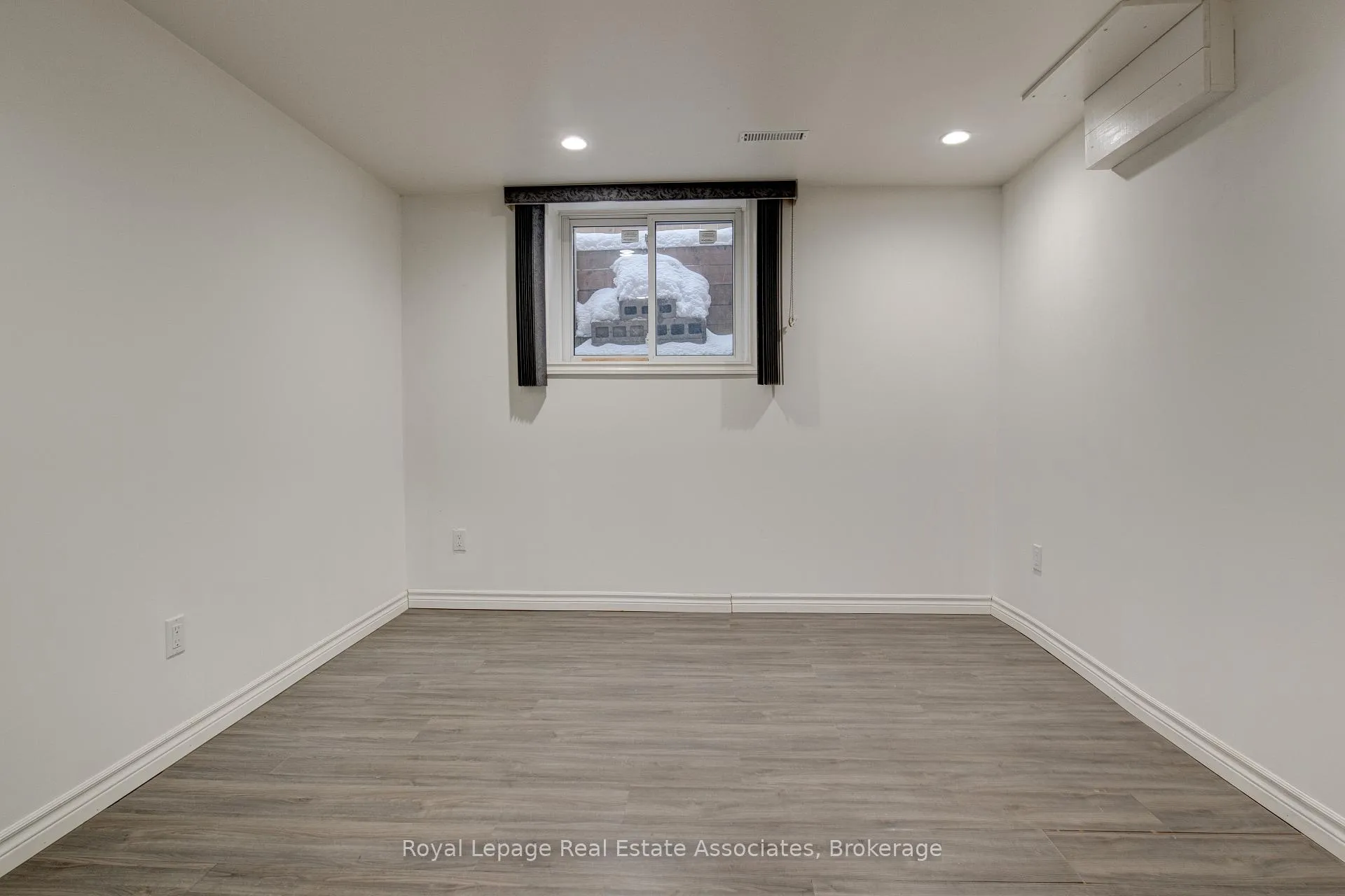 Photo 12 of Unit 2, 45 Bond Street, Kitchener — HOMEH