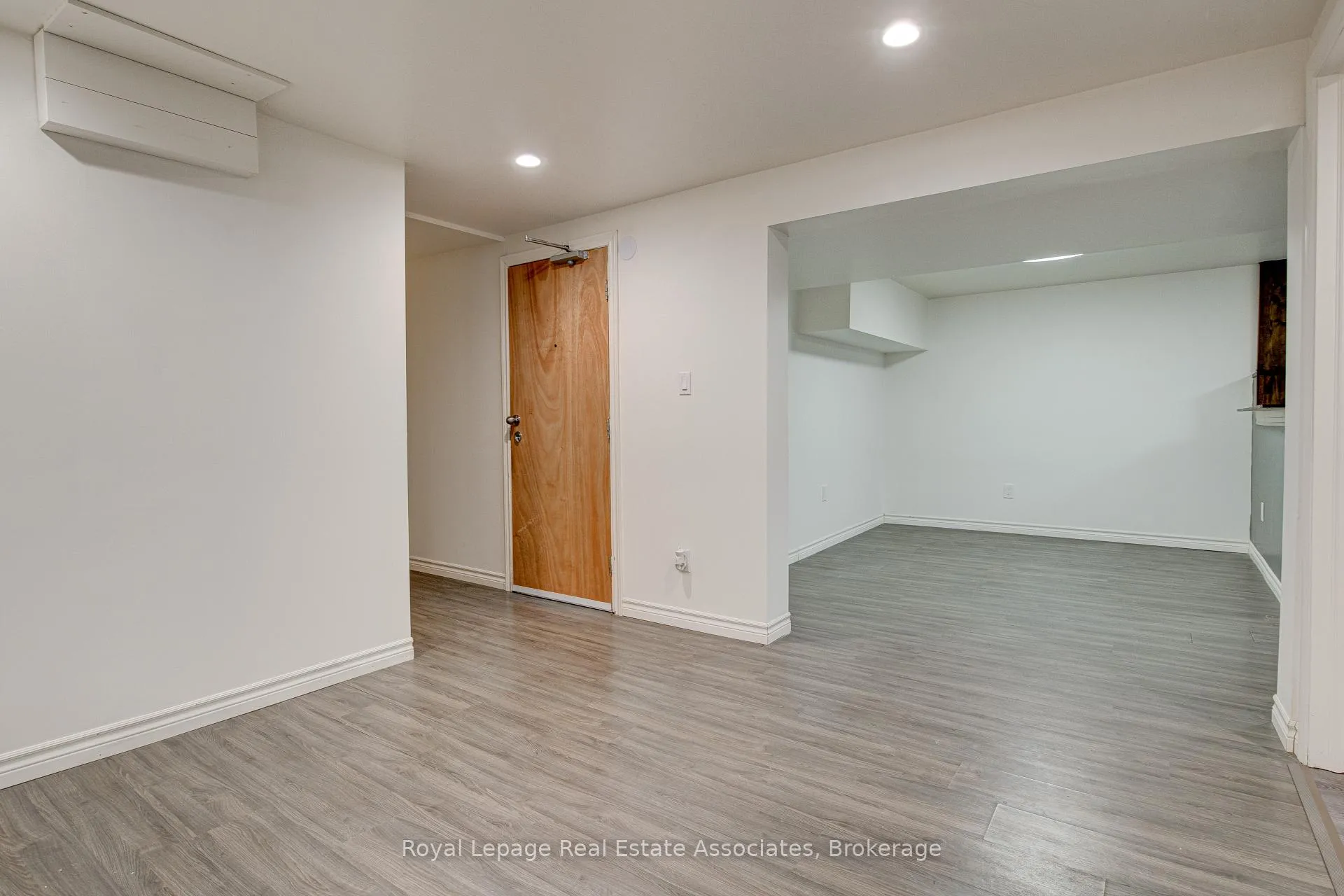 Photo 18 of Unit 2, 45 Bond Street, Kitchener — HOMEH