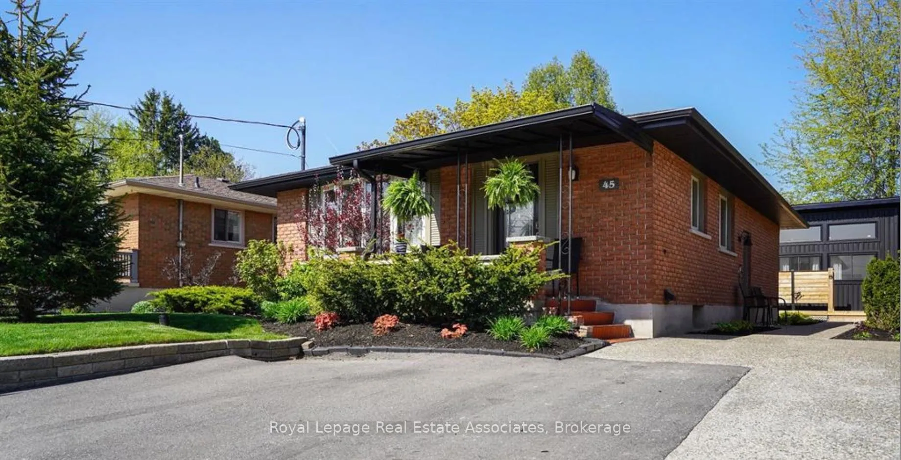 Photo 22 of Unit 2, 45 Bond Street, Kitchener — HOMEH