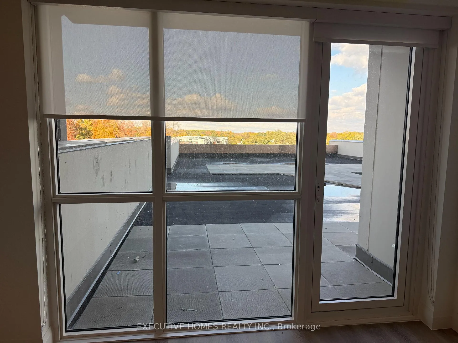 Photo 3 of 1333 Weber Street E, Kitchener, Stanley Park — HOMEH