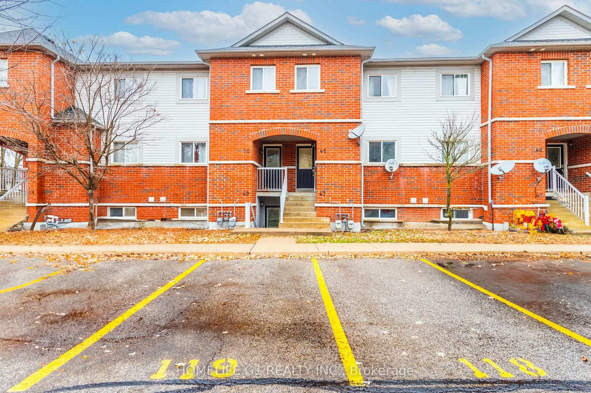 Photo 2 of 239 Ferndale Drive S, Barrie, Ardagh — HOMEH