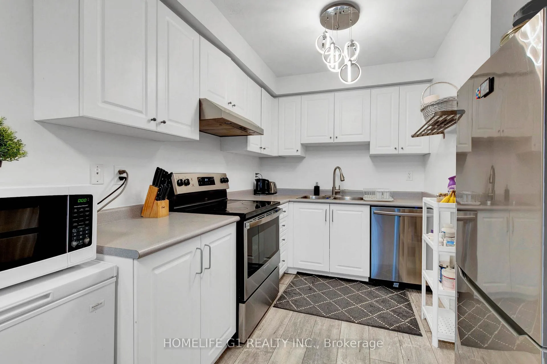 Photo 7 of 239 Ferndale Drive S, Barrie, Ardagh — HOMEH