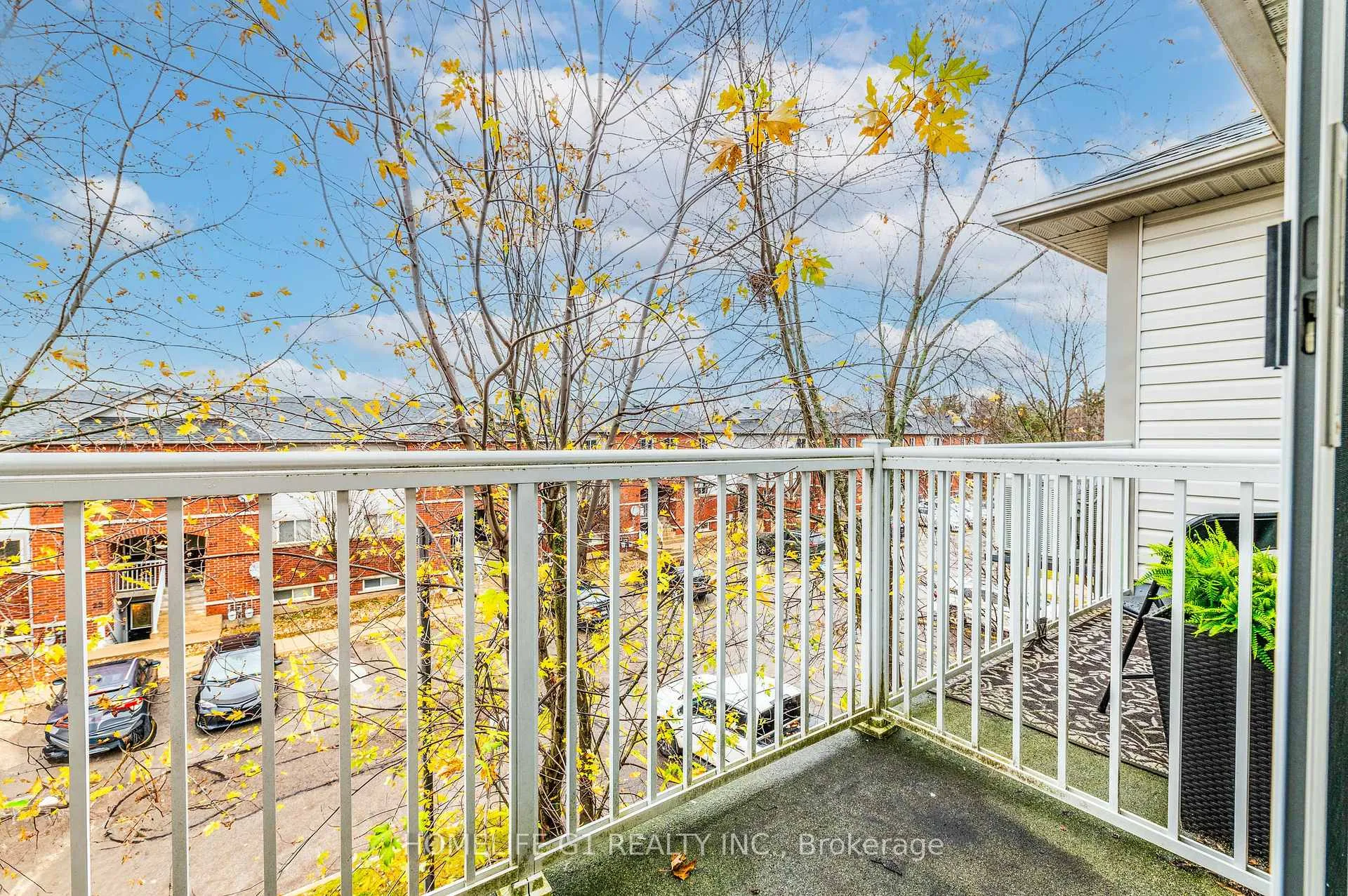 Photo 15 of 239 Ferndale Drive S, Barrie, Ardagh — HOMEH