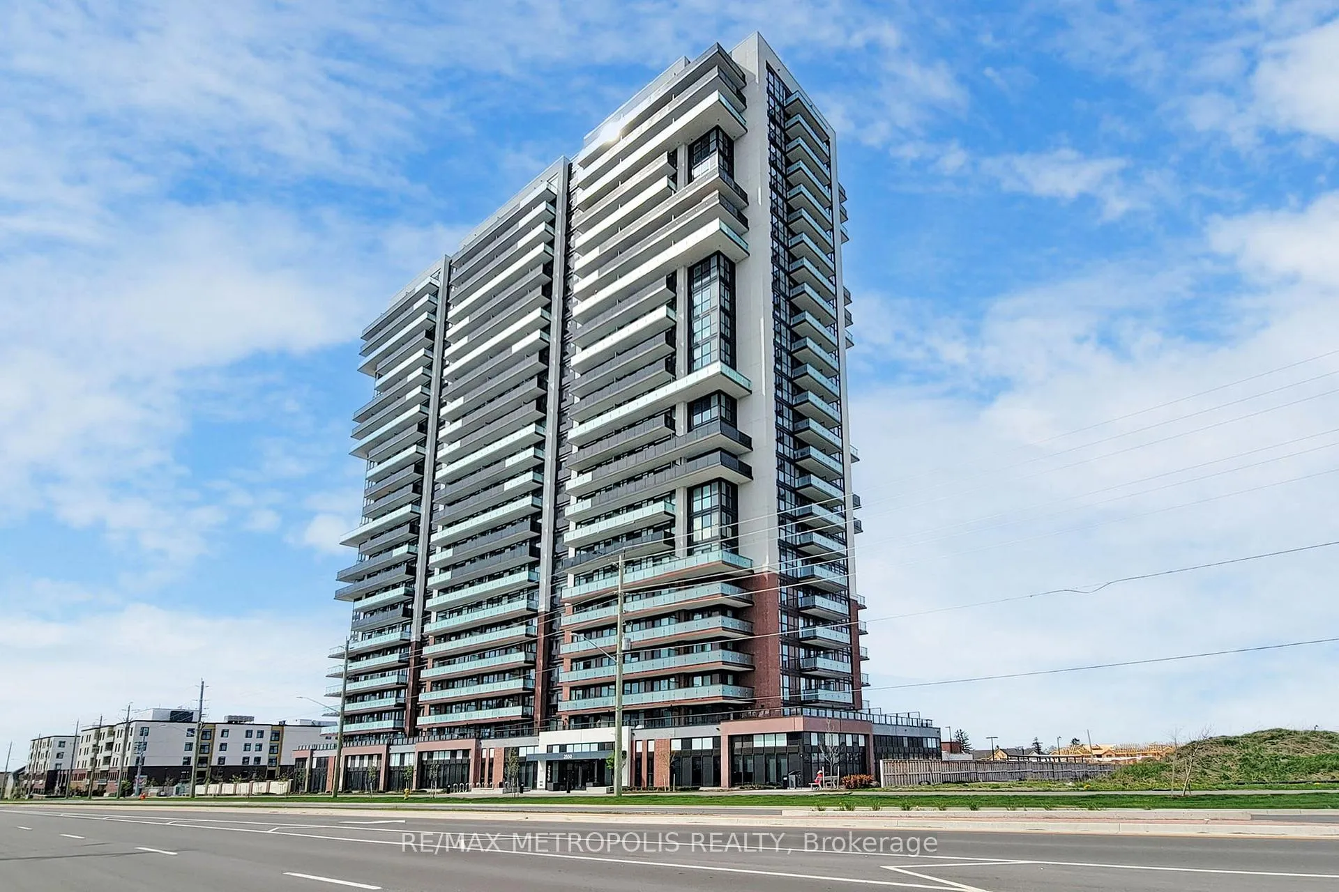 Photo 2 of Unit 2101, 2550 Simcoe Street N, Oshawa, Windfields — HOMEH