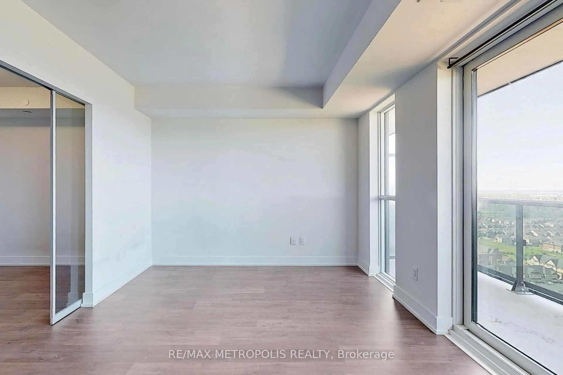 Photo 6 of Unit 2101, 2550 Simcoe Street N, Oshawa, Windfields — HOMEH