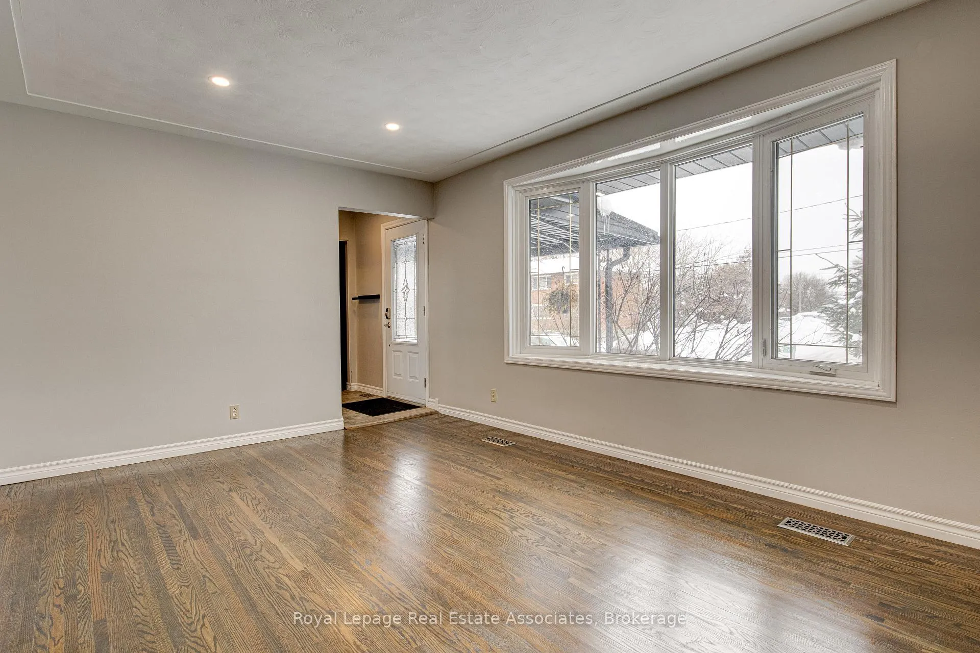 Photo 15 of Unit 1, 45 Bond Street, Kitchener — HOMEH